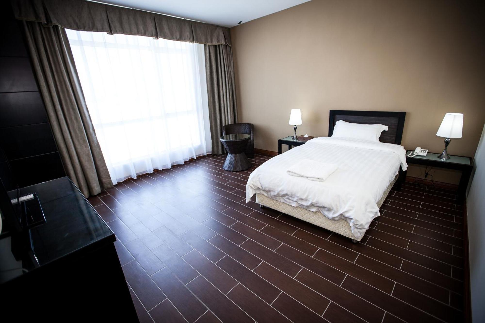 Putatan Platinum Hotel Kota Kinabalu Rom bilde