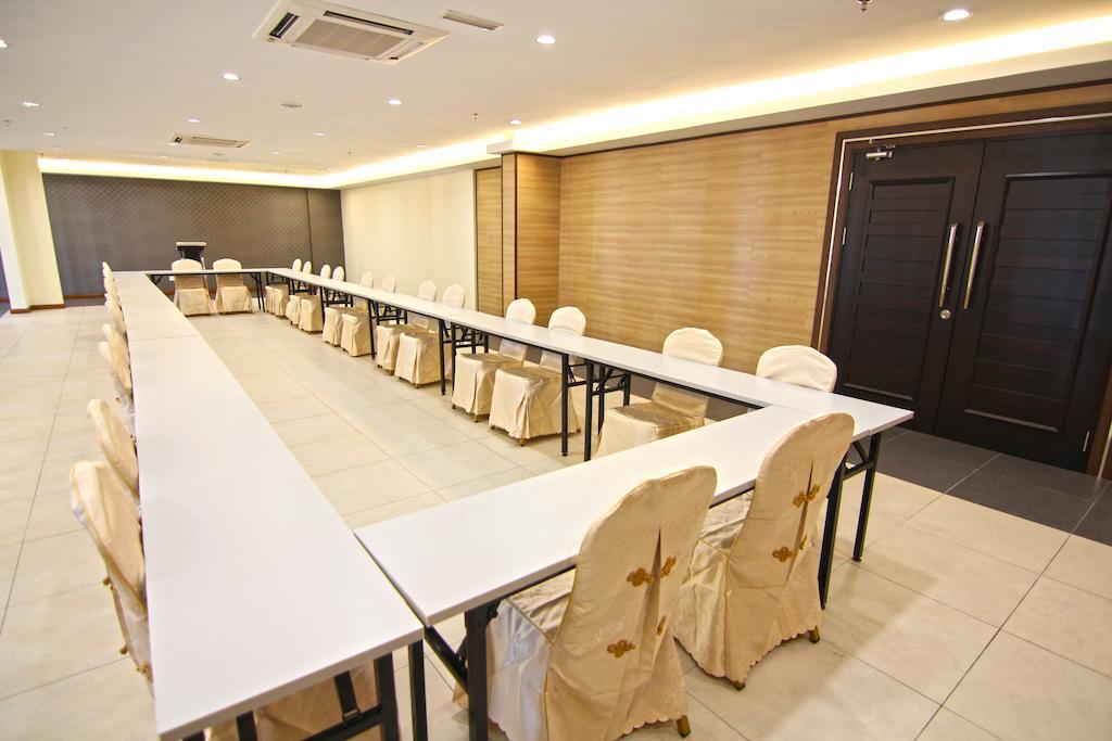 Putatan Platinum Hotel Kota Kinabalu Eksteriør bilde